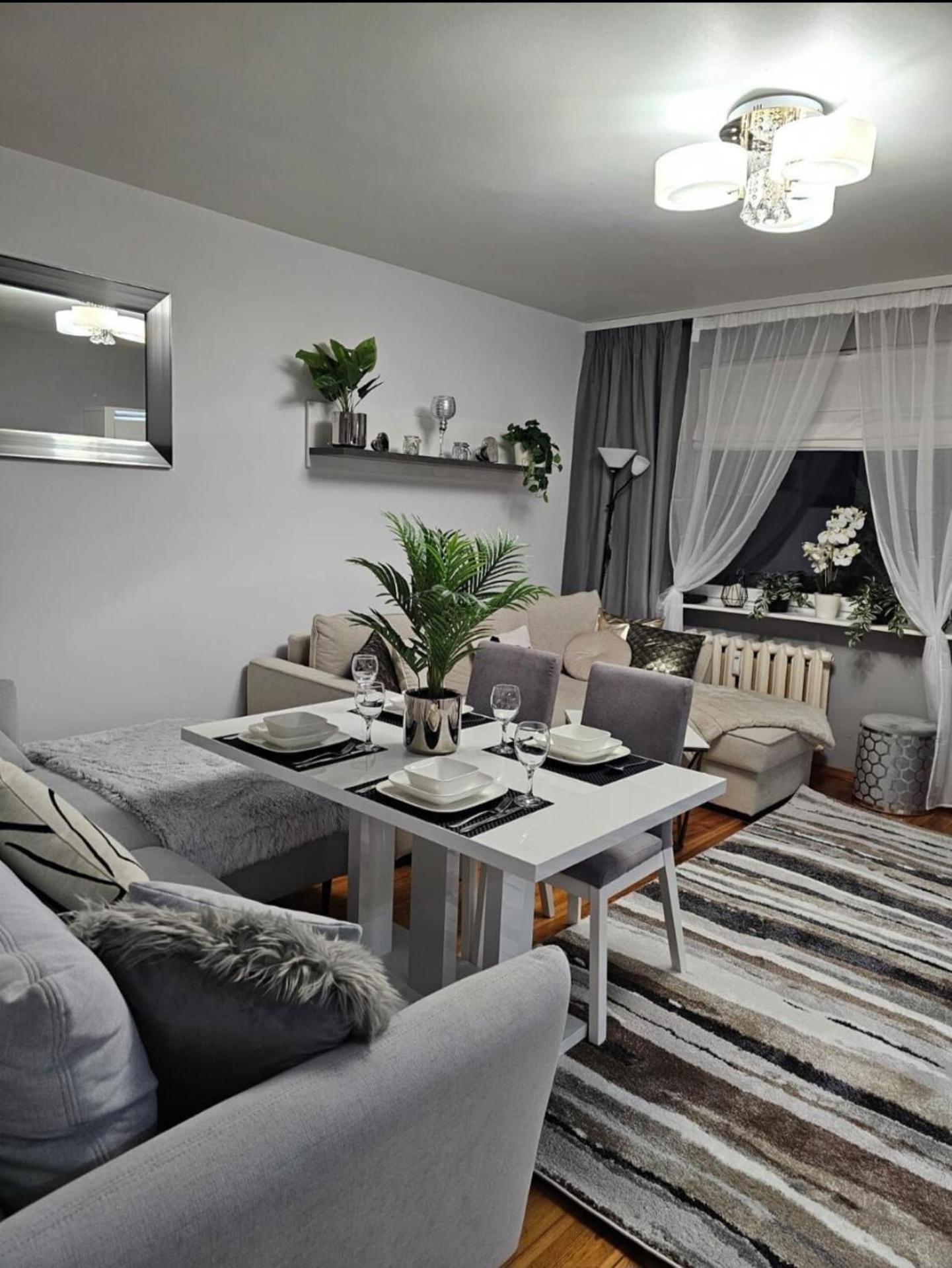 Apartment In Zyrardow 10Min To Suntago Экстерьер фото